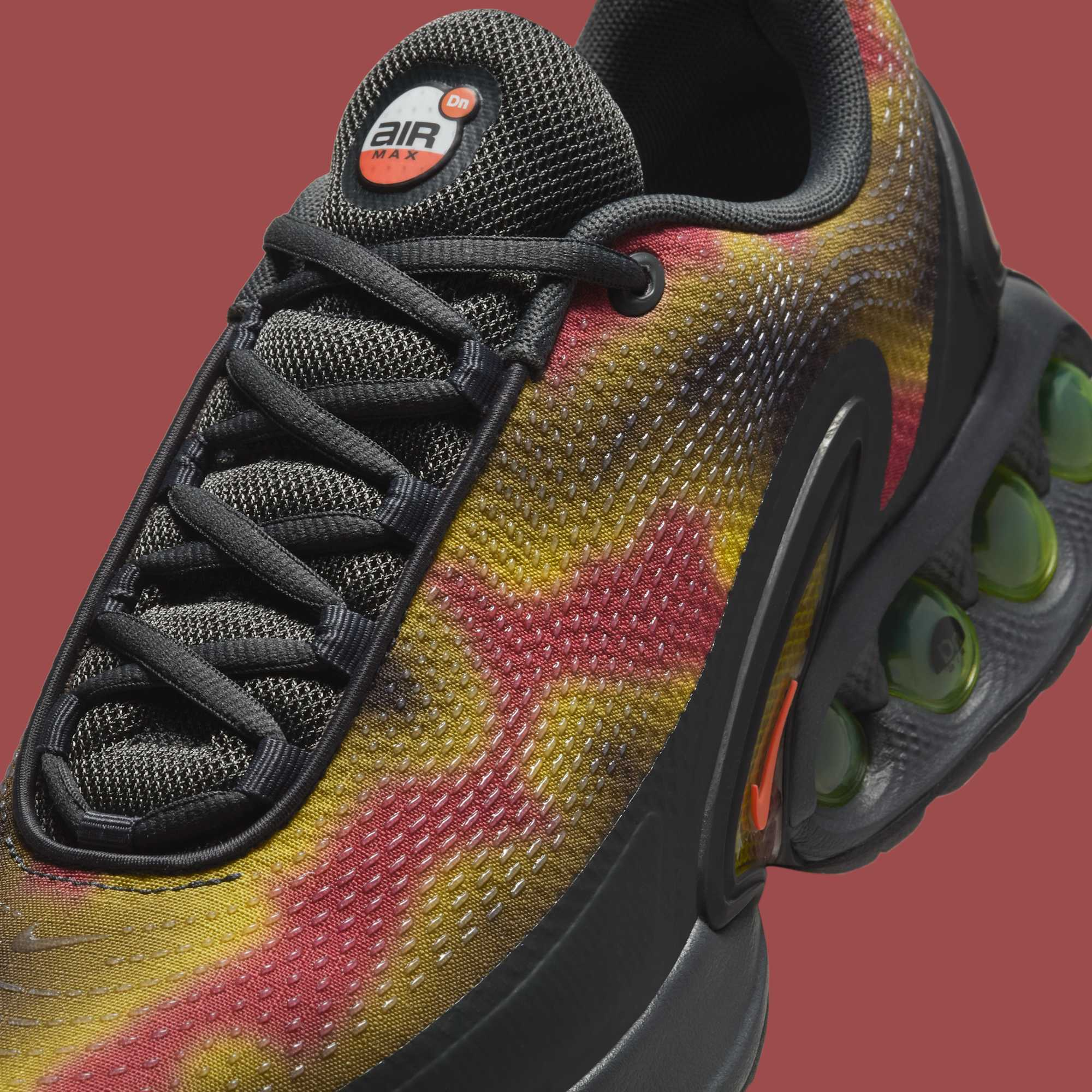 靴 nike airmax DN \"DK SMOKE GREY/RED ORBIT\" Nike's Air Max DN Appears with A 